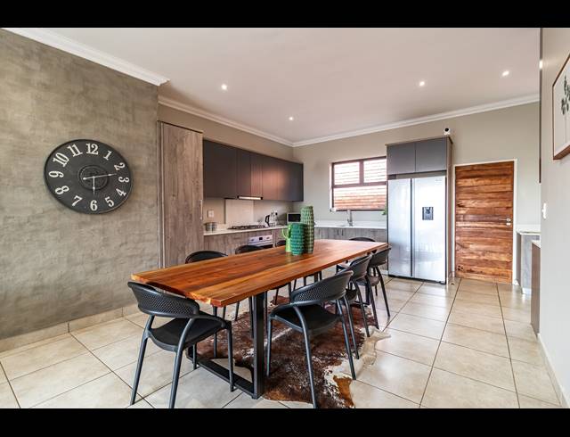 3 BEDROOM SIMPLEX FOR SALE IN SIX FOUNTAINS RESIDENTIAL ESTATE